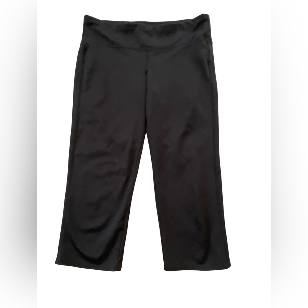 Girls Capri Leggings. Size Medium (8). Black.